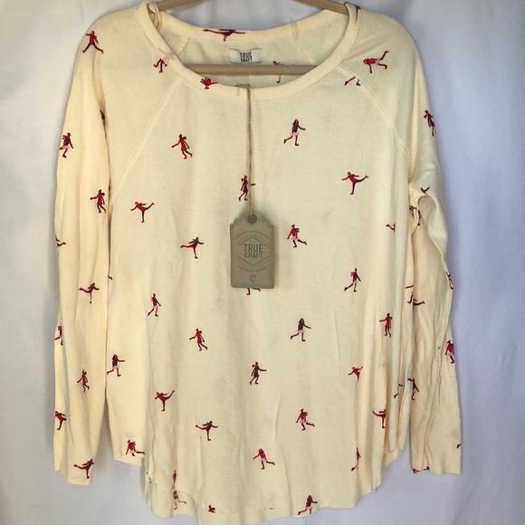 BELK TRUE CRAFT long sleeve Ivory/white cotton top. Size 0X. Red skater print. - Picture 5 of 8